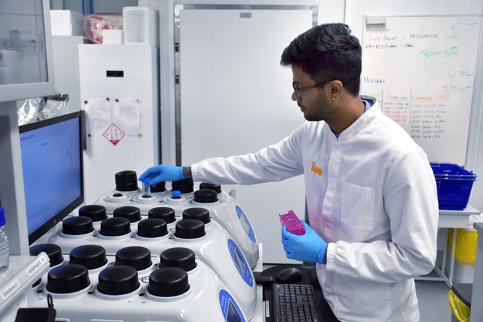 RTS-8 Plus, Biorreactor multicanal con medición no invasiva de concentración de las células pH y O2 en el modo de tiempo real